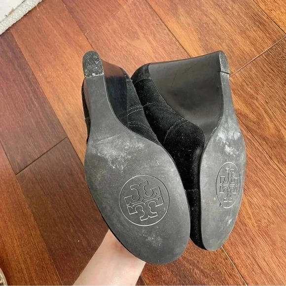 Tory Burch Suede Ankle Boots Wedge Heel Black Leather Gold Buckle Womens 9 - Picture 9 of 11